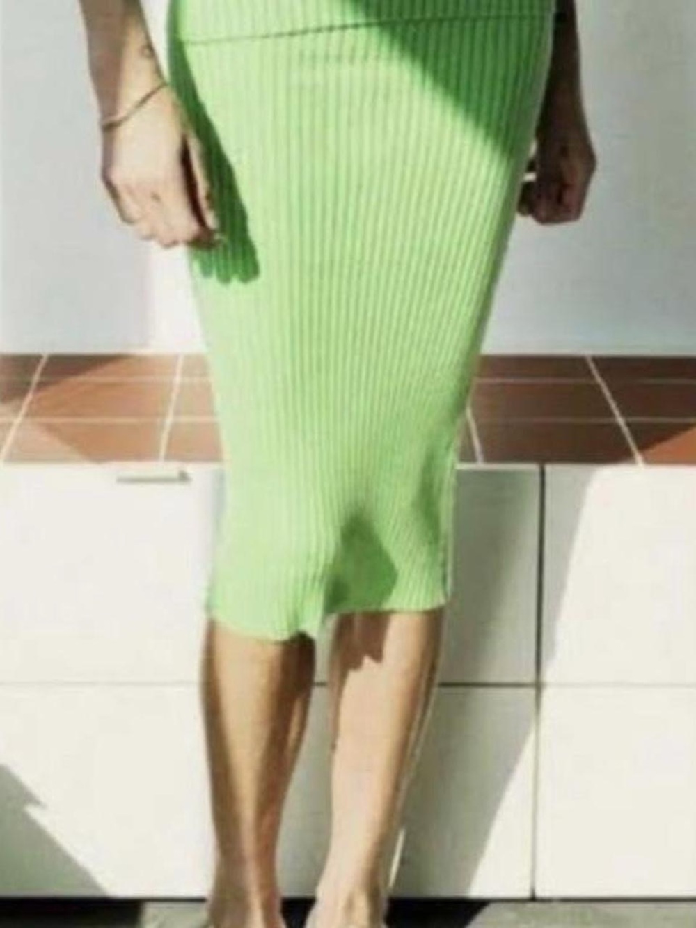 GIU GIU Ribbed Pencil Midi Skirt - lime Green